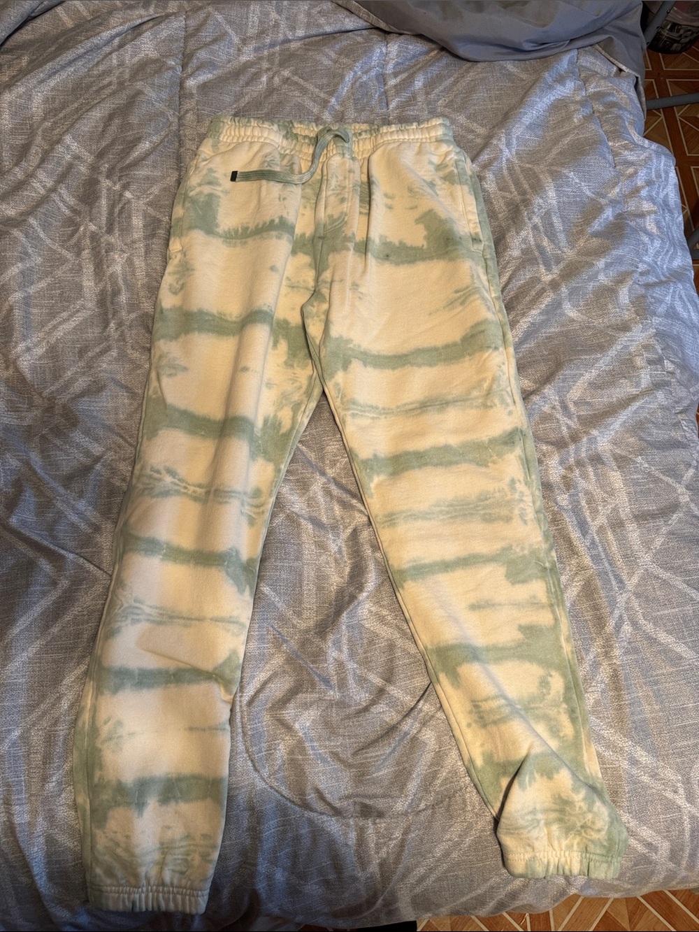 TALENTLESS Green and Cream Tie-Dye Jogger Sweatpants